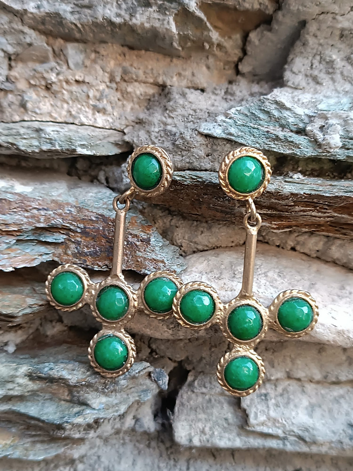 Orecchini pendenti eleganti in stile etrusco con pietre naturali - giada verde