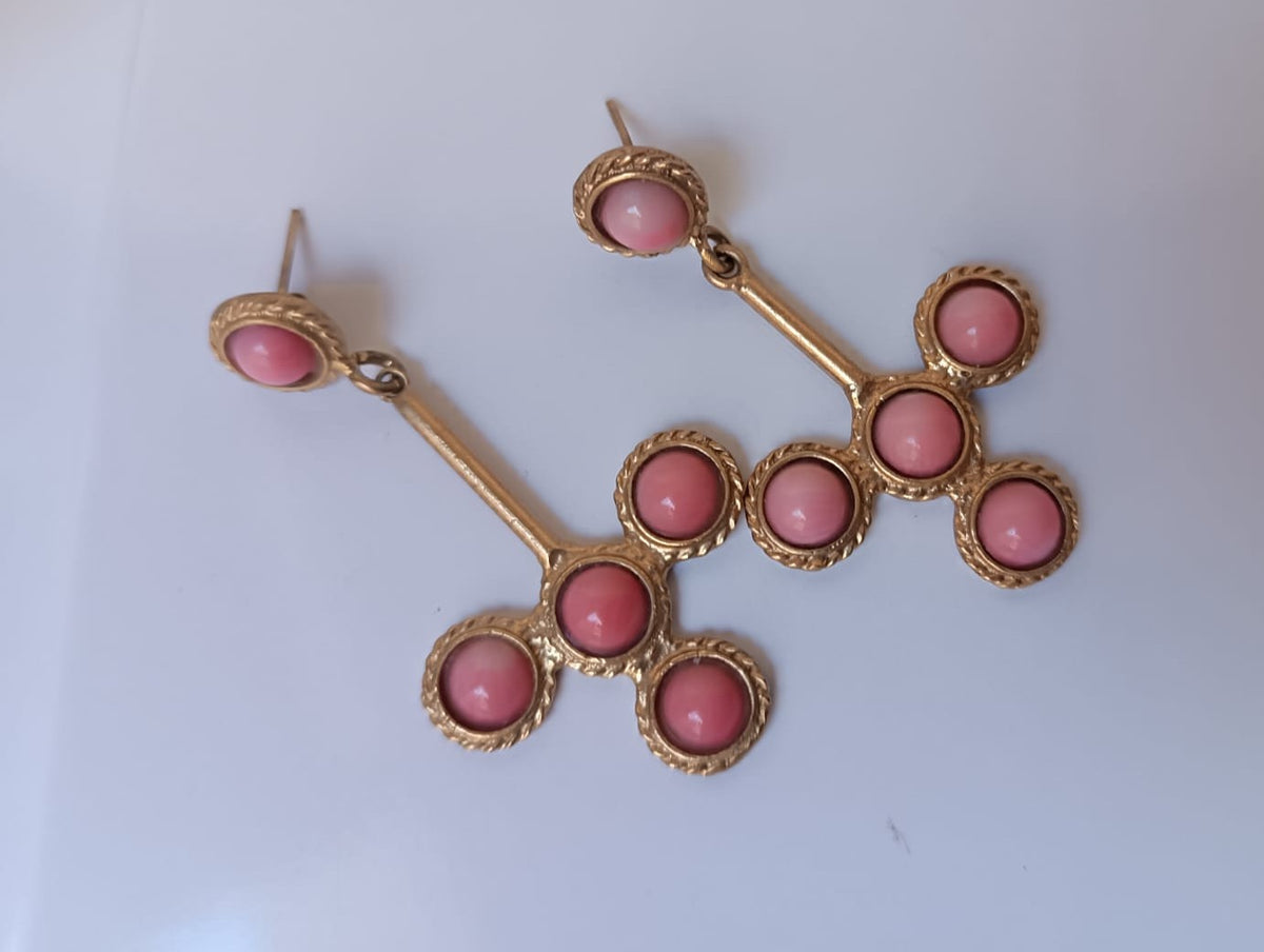 Orecchini pendenti eleganti in stile etrusco con pietre naturali -corallo rosa