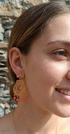 orecchi etruschi con corallo rosa e filigrana