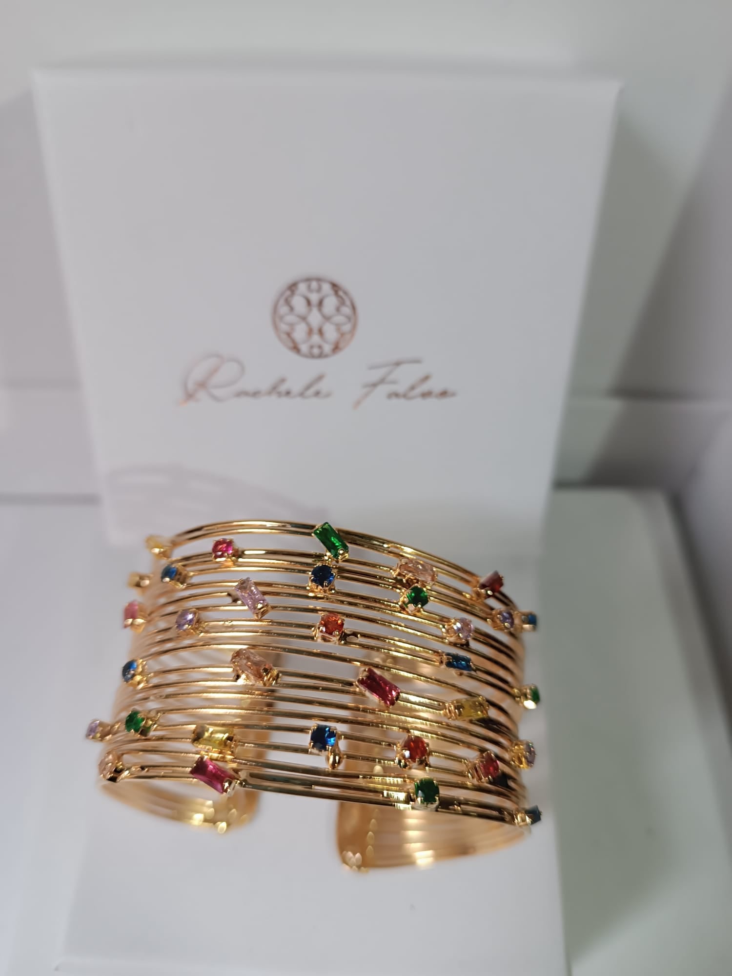 Bracciale stile schiava in oro su bronzo con topazi e quarziti naturali multicolor, regolabile