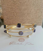 Matte gold bracelet on bronze with white pearls and natural amethysts