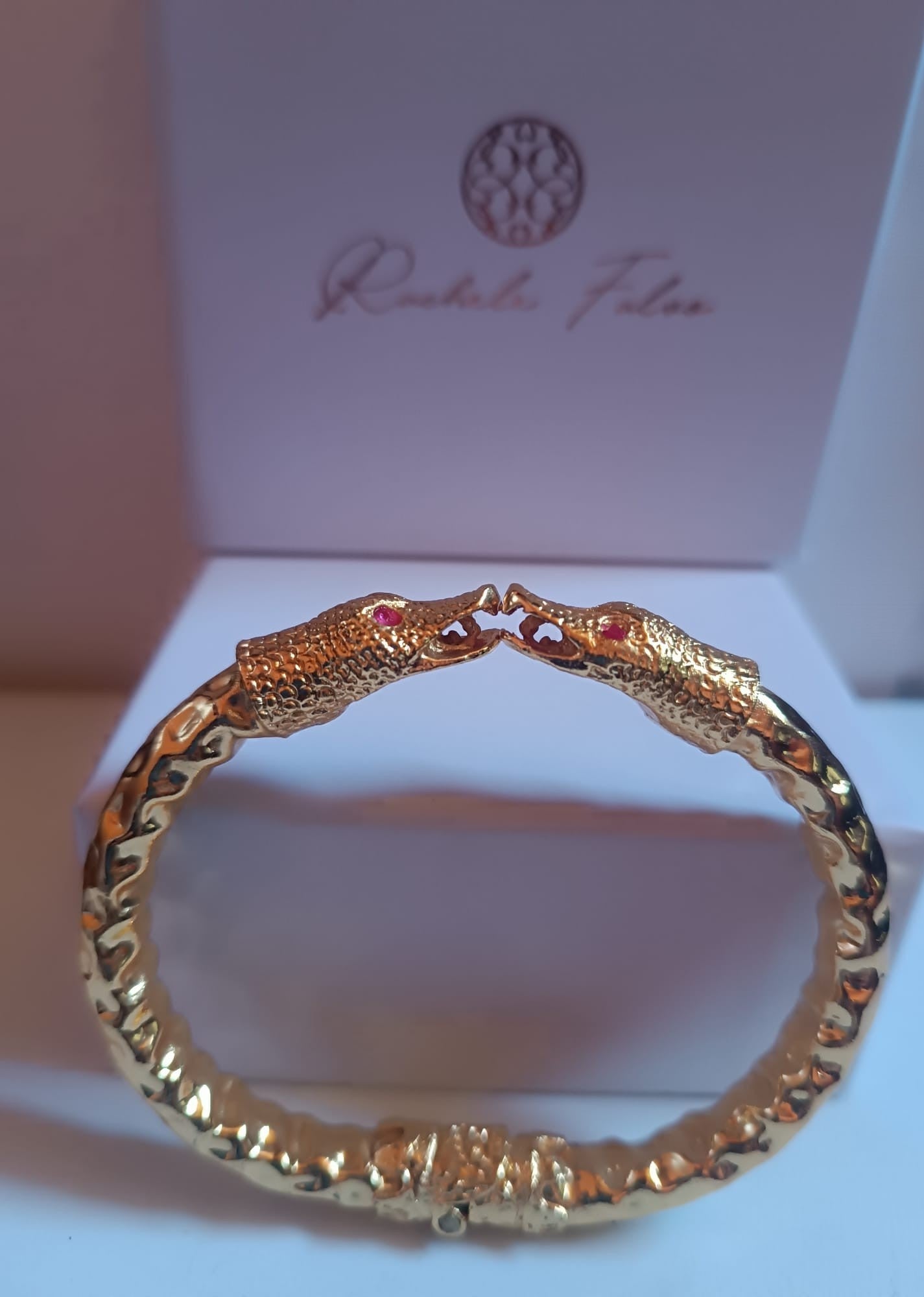 Bracciale serpente in oro galvanico su bronzo con tormaline rosa naturali