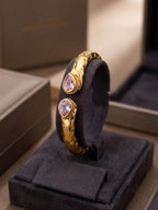 l bracciale rigido a molla in stile antico bizantino con pietre rosa naturali
