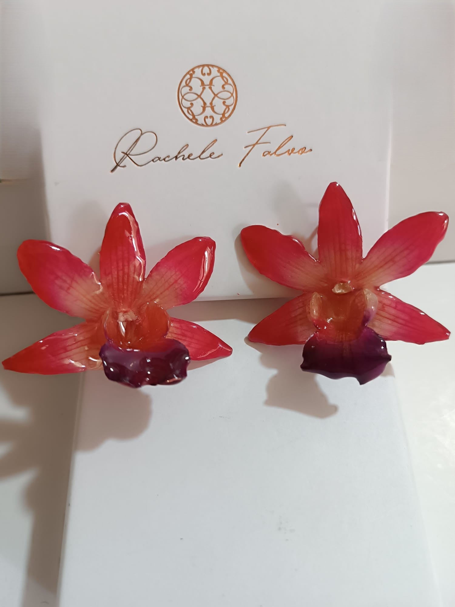 orecchini orchidee naturali in resina eleganti varianti disponibili rosa o viola