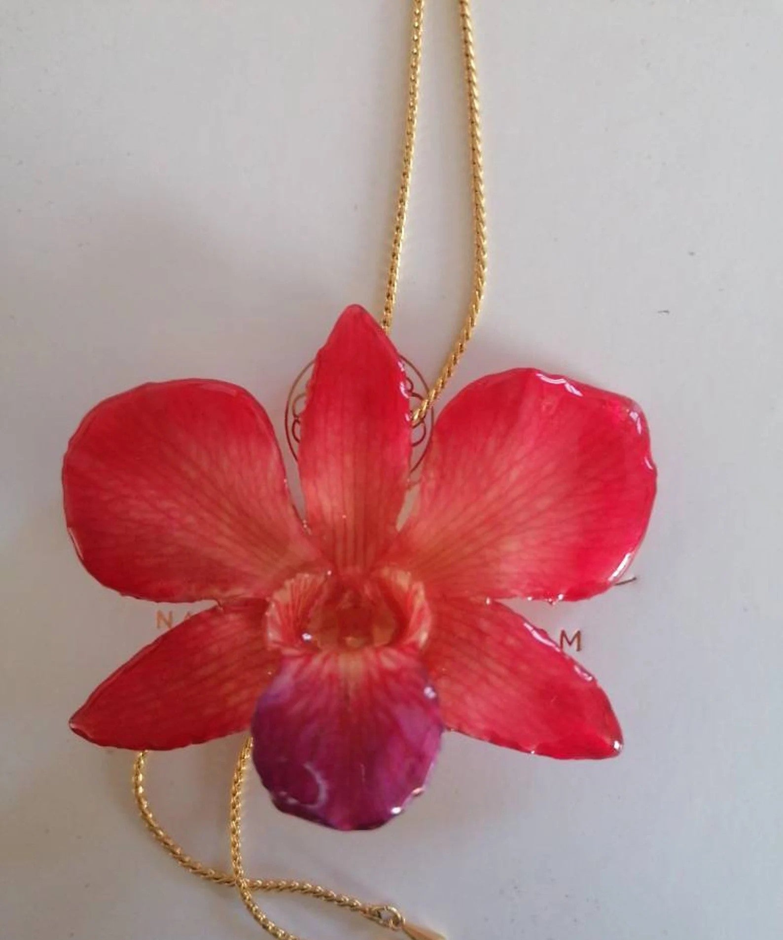 collana orchidea dendrobium rosso aragosta resina saliscendi oro regolabile elegante