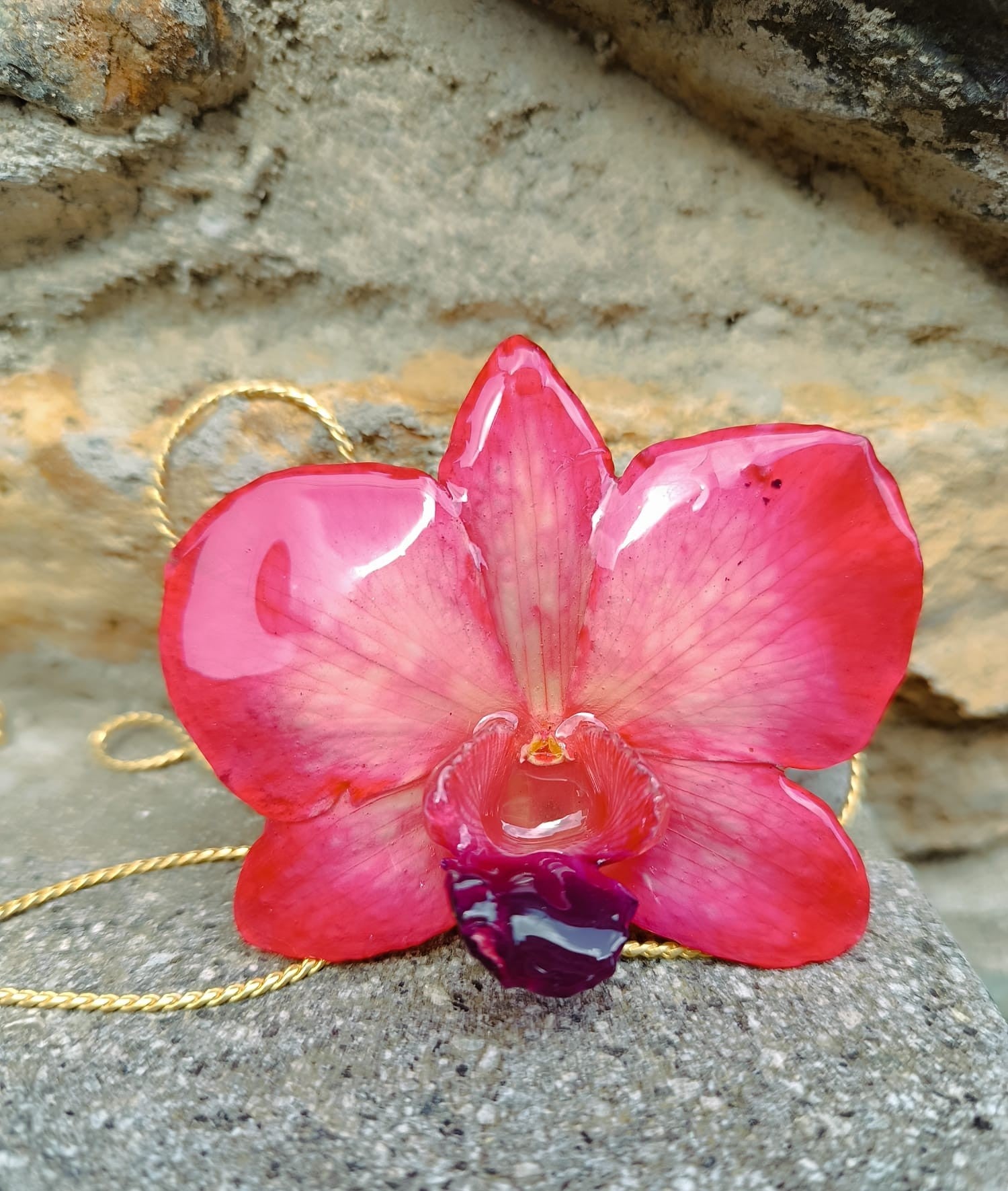 collana orchidea dendrobium rosso aragosta resina saliscendi oro regolabile elegante