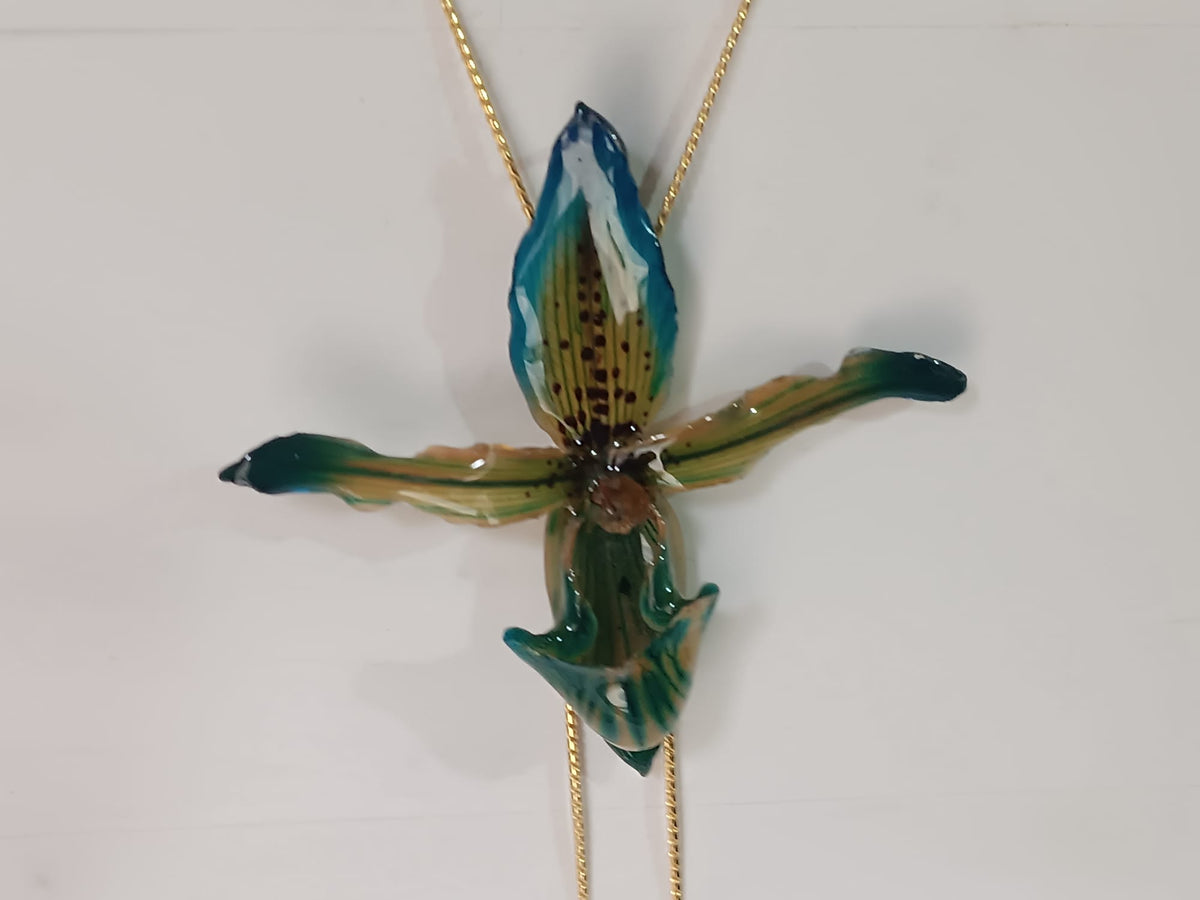 Collana saliscendi regolabile da 83 cm in bronzo dorato con pendente floreale di vera orchidea Paphiopedilum in resina