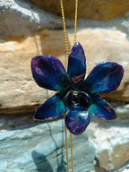 Collana Orchidea Blu Notte in Resina