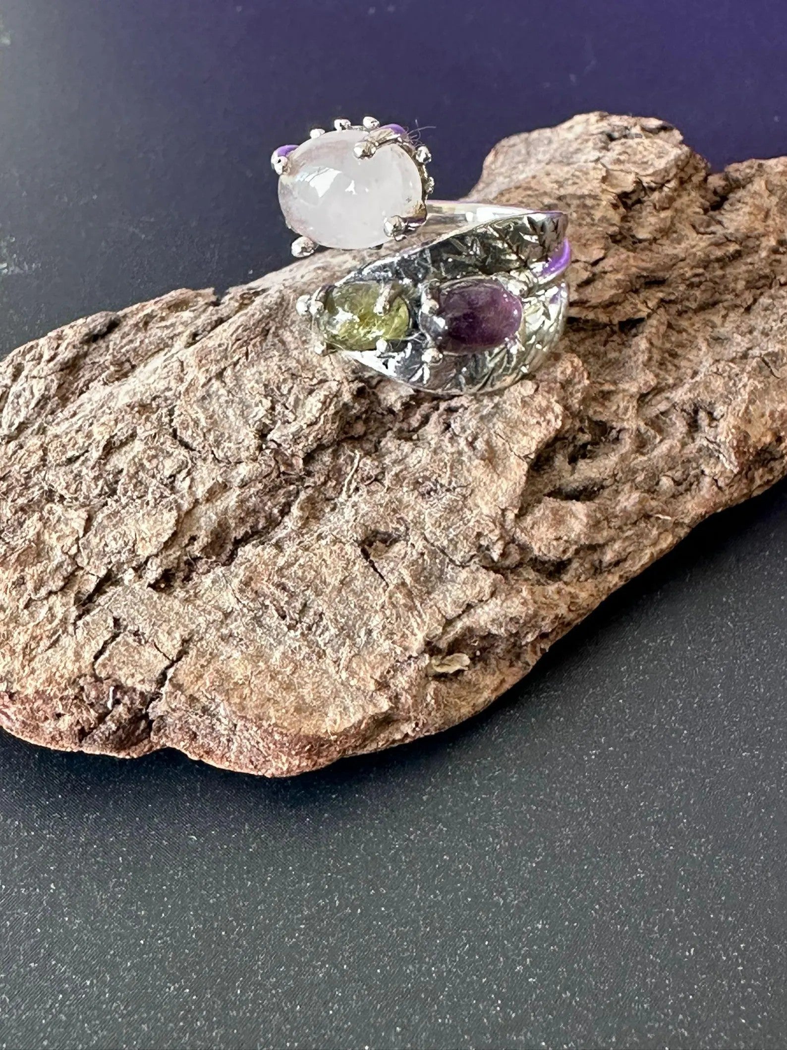 Anello regolabile in argento 925 con quarzo rosa, ametista viola e quarzo limone naturali