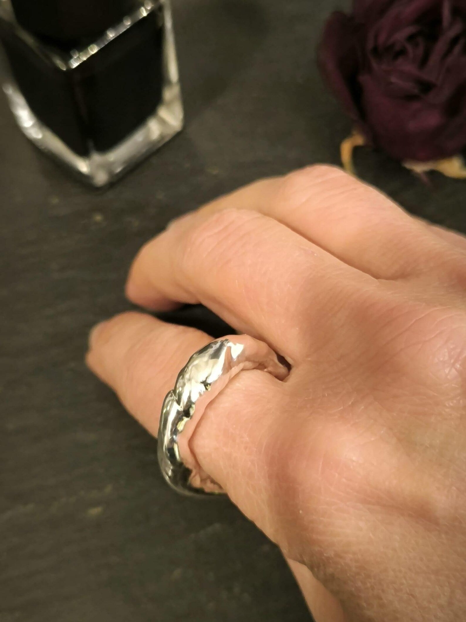 Anello in argento puro su base resina artigianale misura 11 gioiello unico