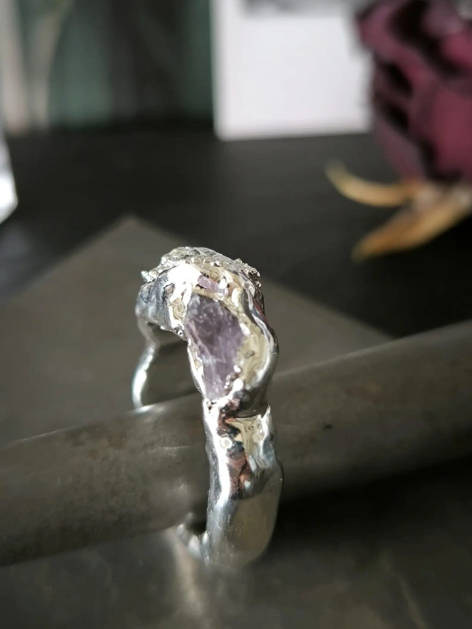 Anello artistico in argento puro e resina misura 20 gioiello unico artigianale