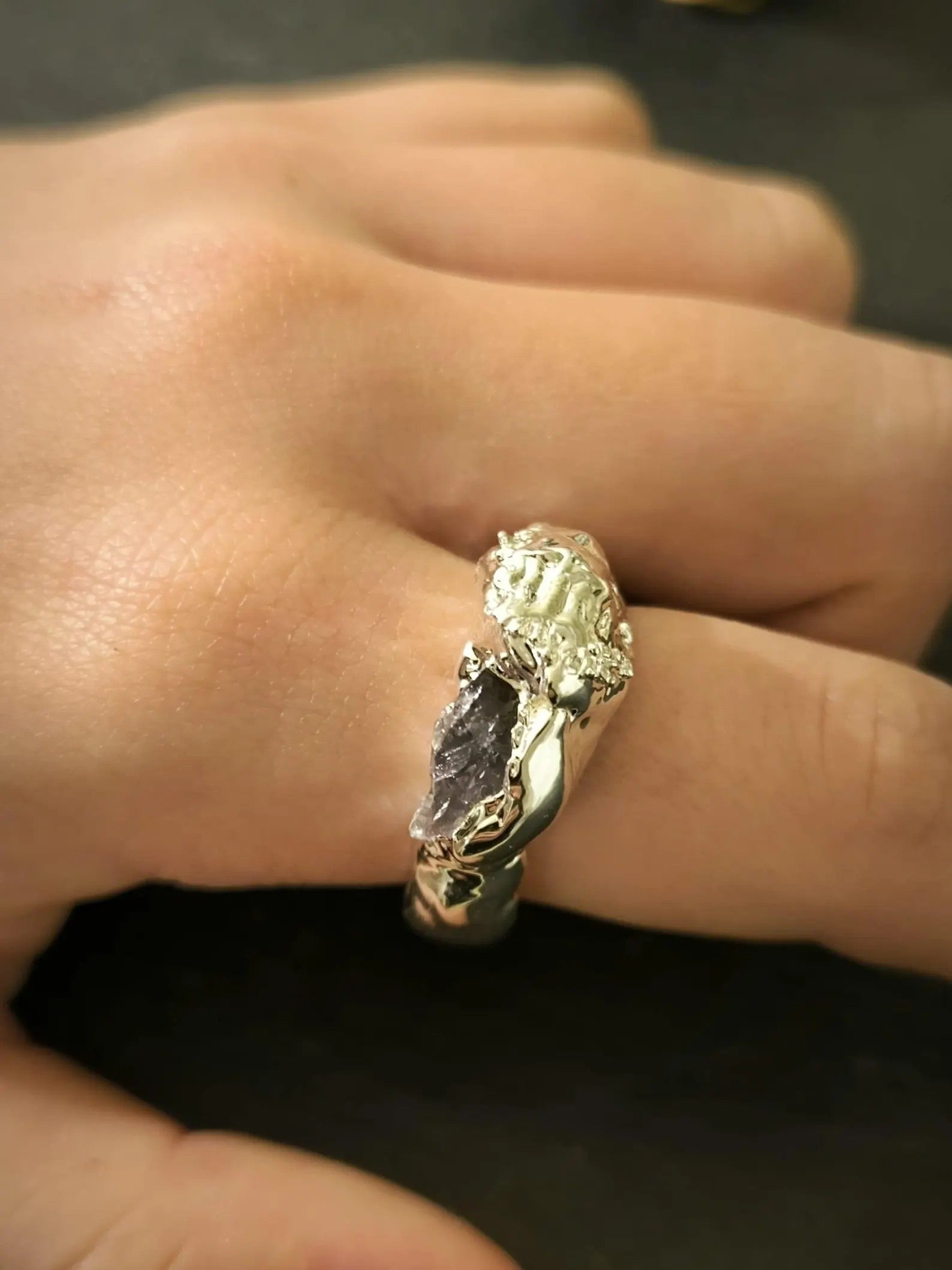Anello artistico in argento puro e resina misura 20 gioiello unico artigianale