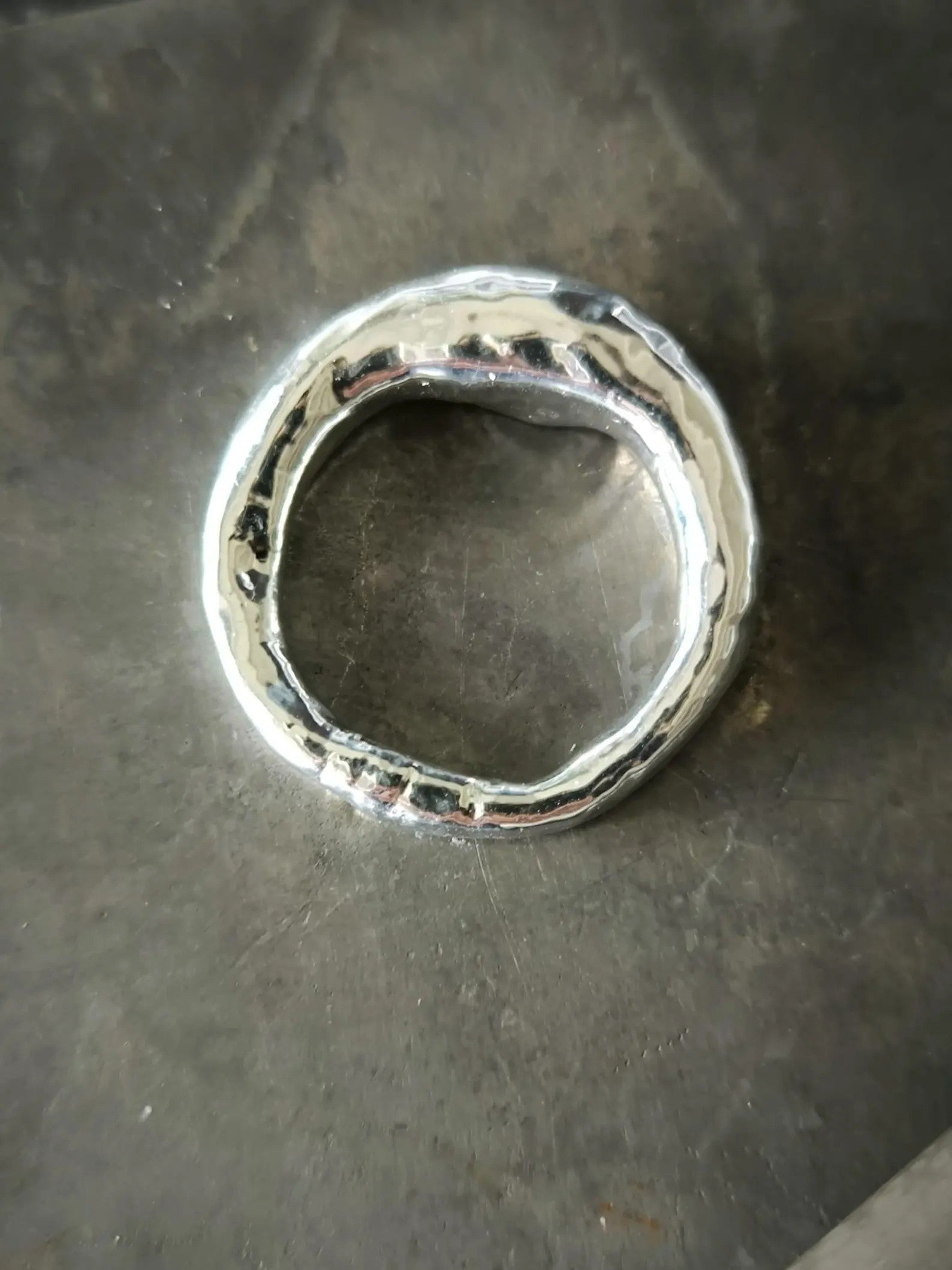 Anello in argento puro su base resina misura 18 gioiello artigianale elegante