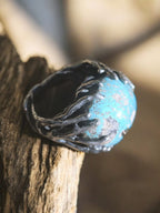 “Anello artigianale in argento con turchese naturale 21 carati raffigurante il mondo”