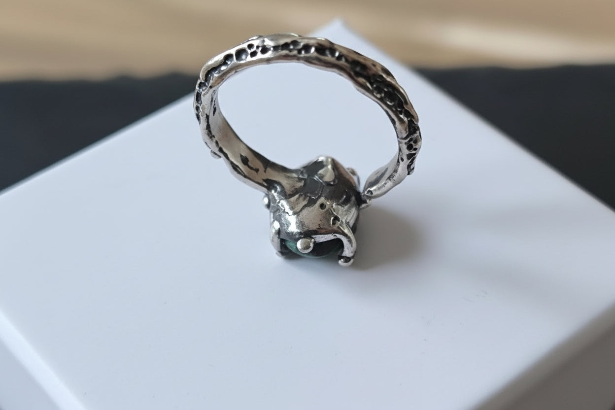 Anello in argento regolabile con turchese naturale ovale