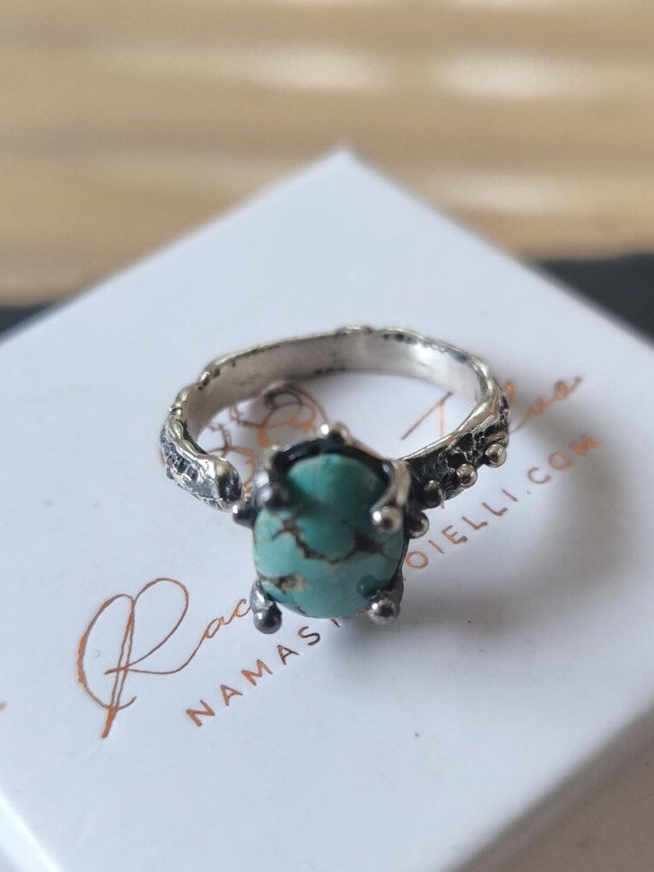 Anello in argento regolabile con turchese naturale ovale