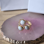 Anello regolabile oro su bronzo con perla bianca o tormaline naturali