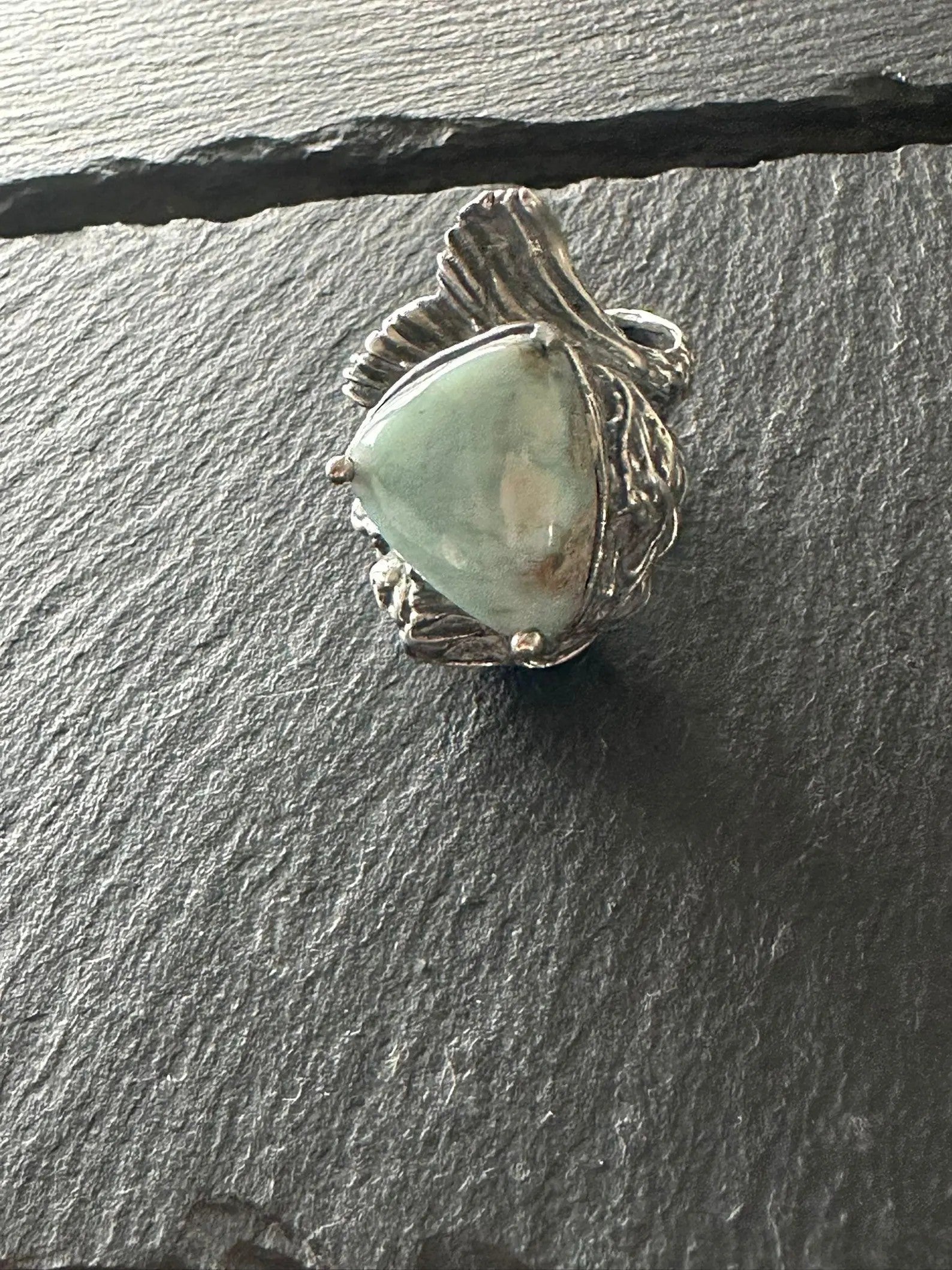Anello sirena in argento artigianale con larimar grezzo naturale