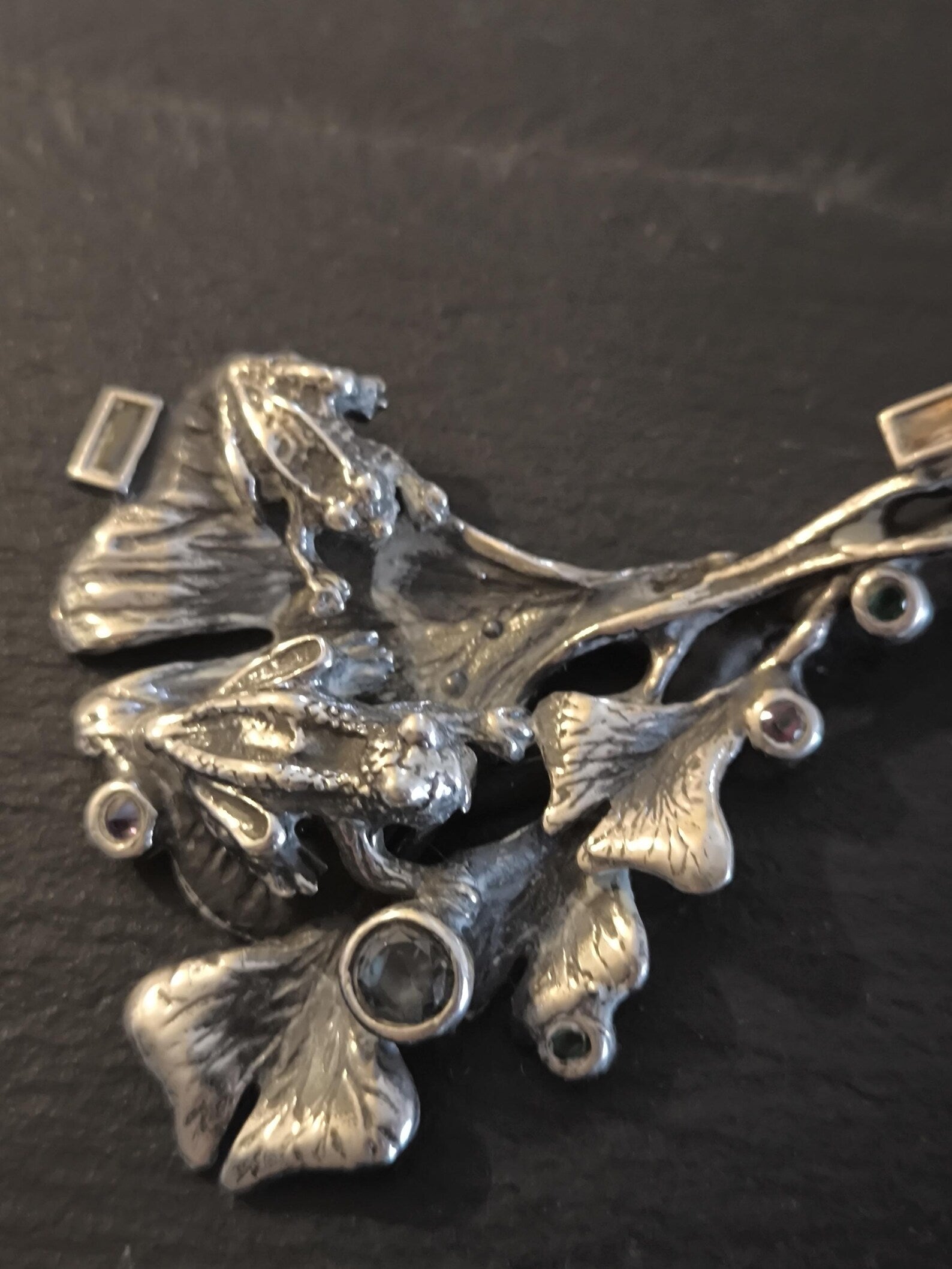 Ciondolo in Argento Massiccio con Tormaline Naturali e Radice di Rubino – Con Catenina