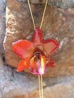 collana orchidea arancio rossa resina saliscendi oro galvanizzato elegante