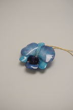 collana orchidea azzurra resina saliscendi oro galvanizzato regolabile elegante