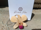 Collana artigianale con fiore vero, idea regalo raffinata per lei