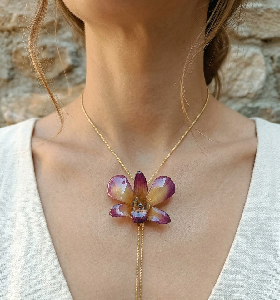 collana orchidea dendrobium multicolor viola turchese gialla resina saliscendi oro