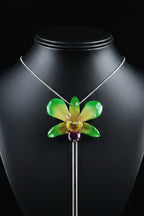 collana orchidea dendrobium verde bocca viola resina saliscendi oro argento regolabile elegante