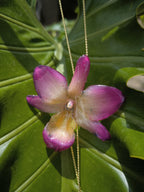 collana orchidea ibrida viola panna in resina elegante