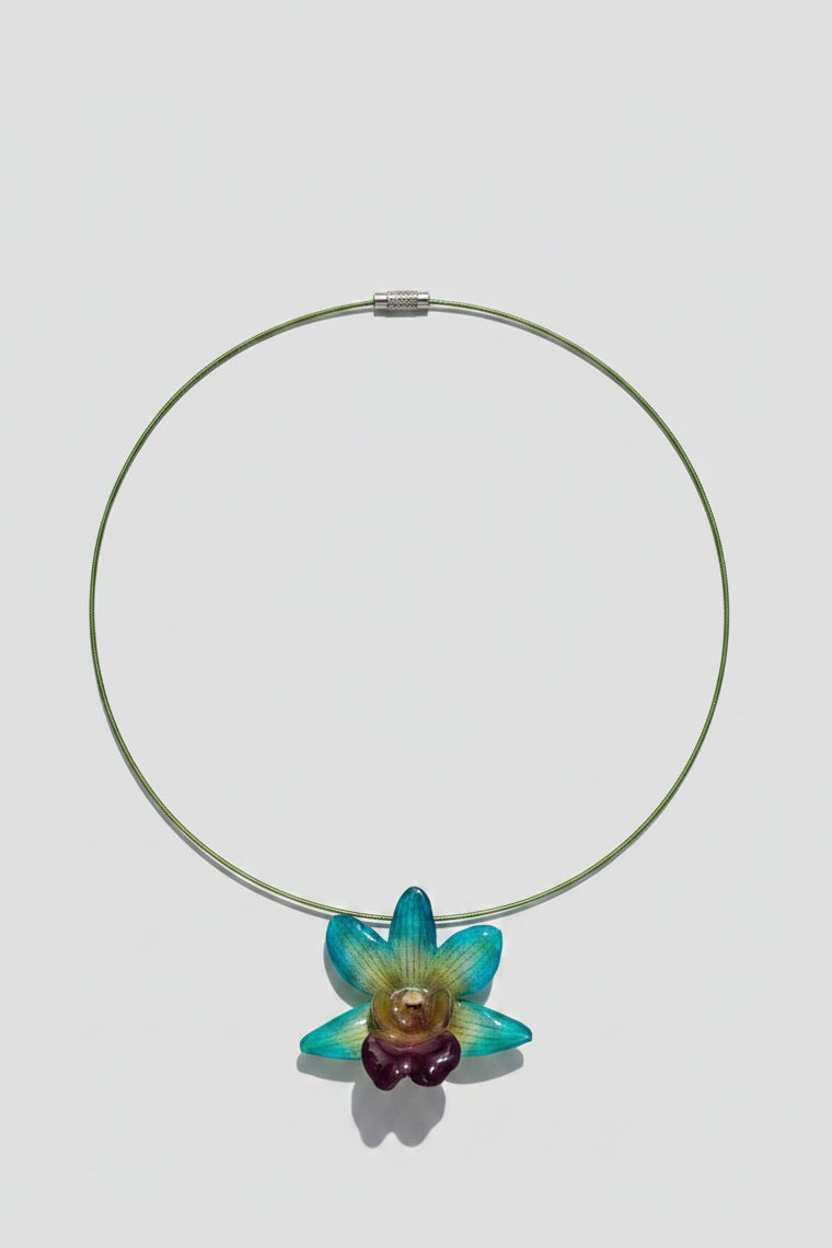 collana orchidea nobilis resina girocollo acciaio rigido nickel free verde turchese