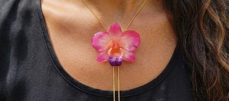 collana orchidea rosa naturale resina saliscendi oro galvanico regolabile anallergica elegante