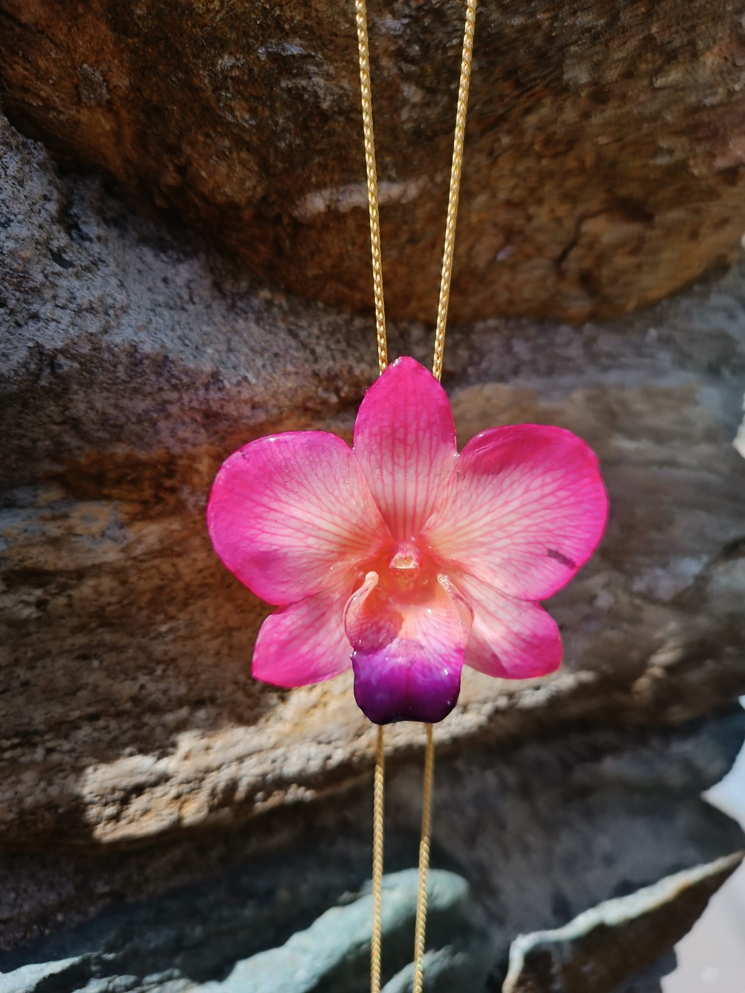 collana orchidea rosa naturale resina saliscendi oro galvanico regolabile anallergica elegante