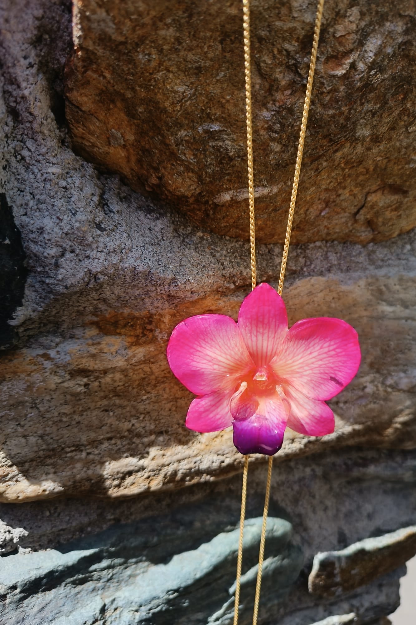 collana orchidea rosa naturale resina saliscendi oro galvanico regolabile anallergica elegante