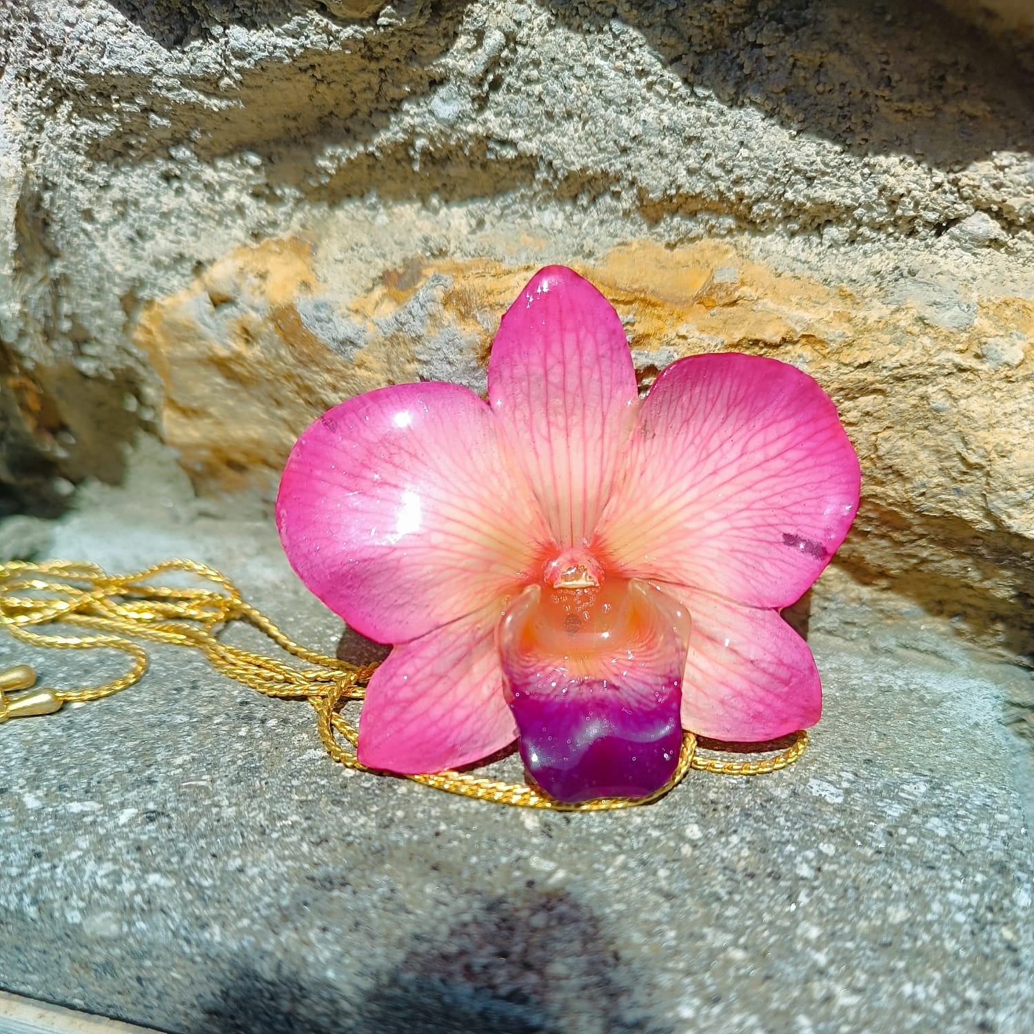 collana orchidea rosa naturale resina saliscendi oro galvanico regolabile anallergica elegante