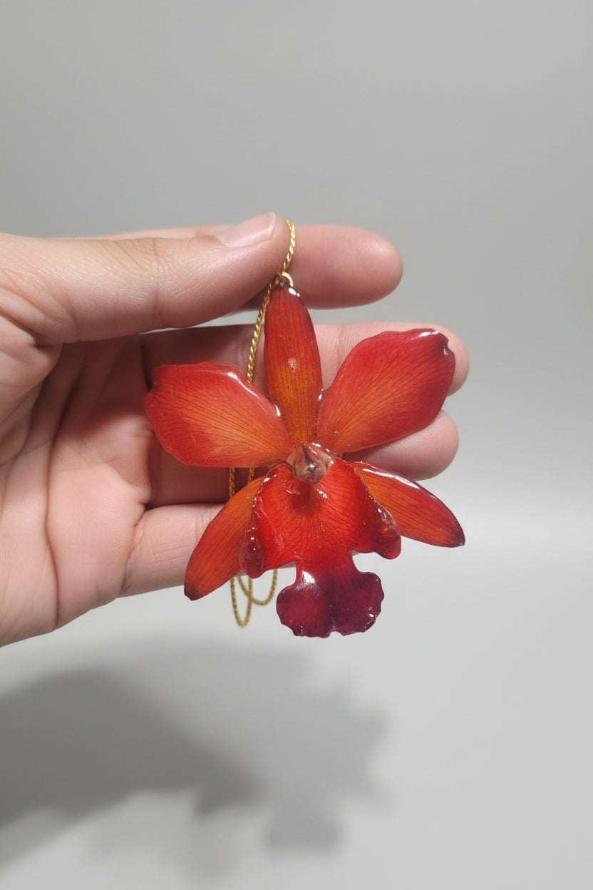 collana orchidea rossa naturale resina saliscendi oro galvanico regolabile elegante