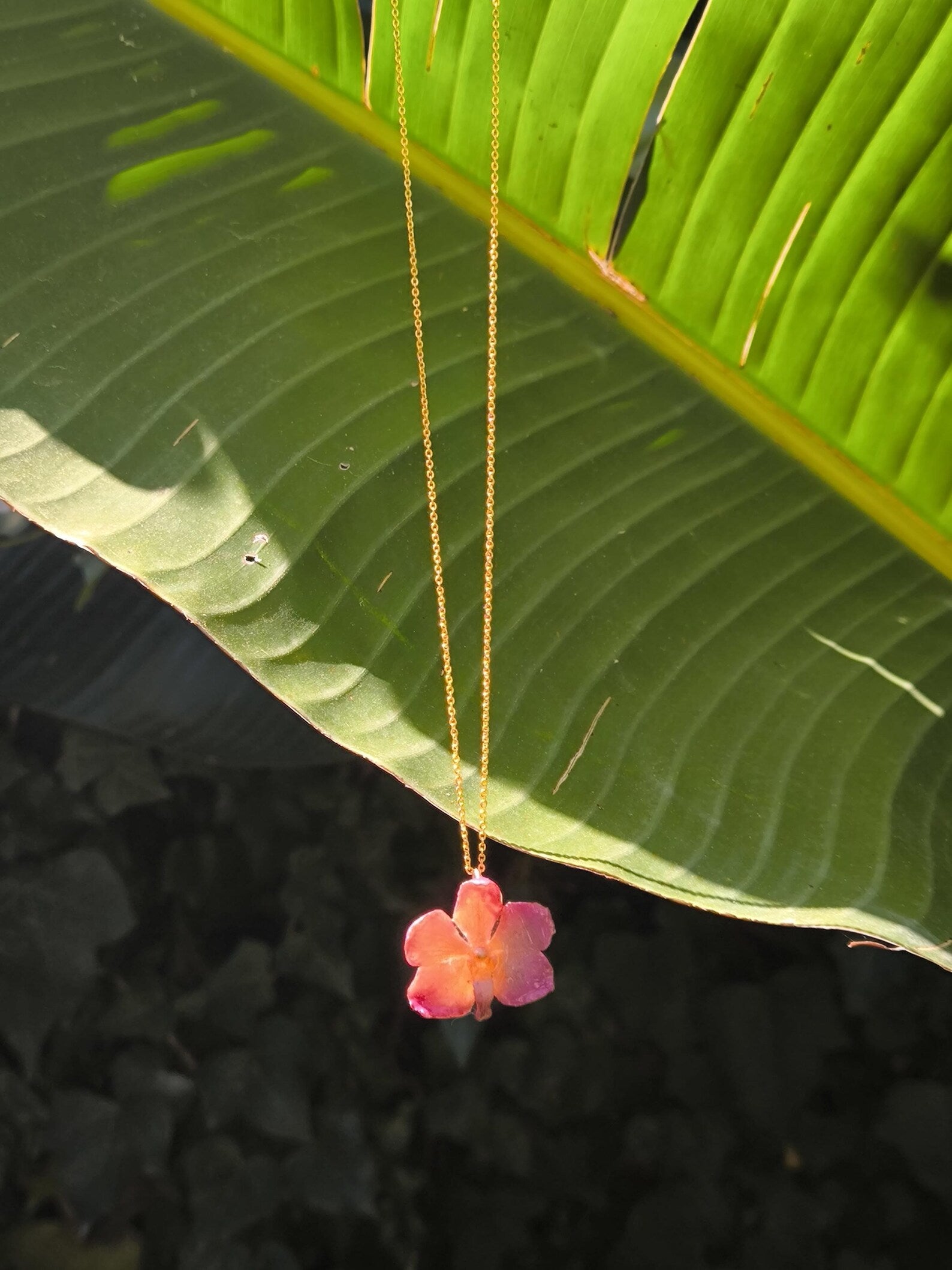 collana orchidea vanda rosa in resina elegante
