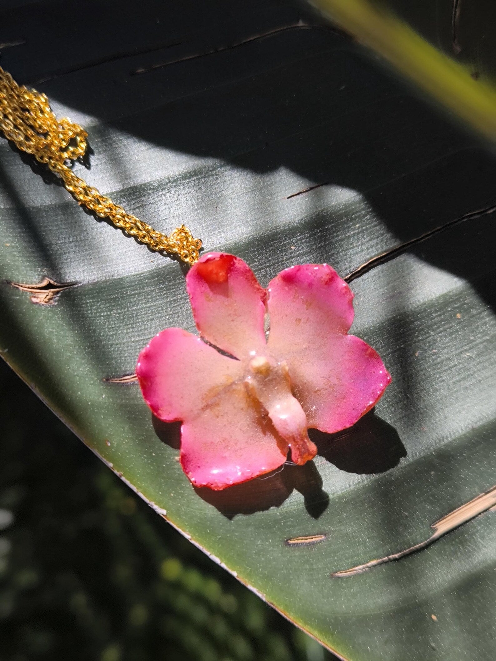 collana orchidea vanda rosa in resina elegante