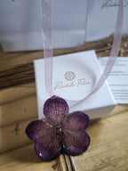 Collana Orchidea Vanda Viola Naturale con Saliscendi in Filo Organza 