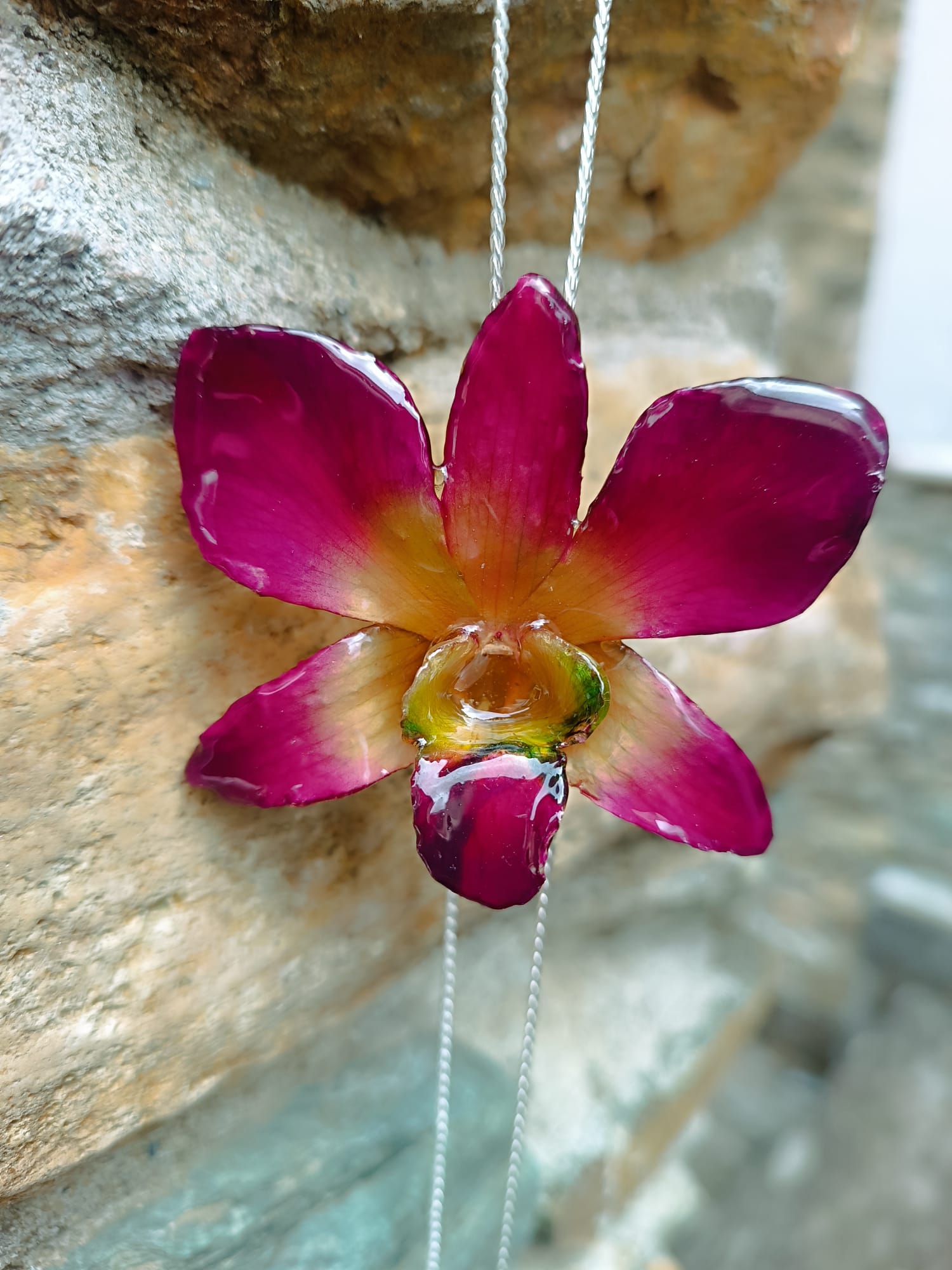 collana orchidea viola verde naturale resina saliscendi argento regolabile elegante