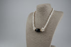 Collana in oro su bronzo con onice naturale viola blu nero e perle bianche