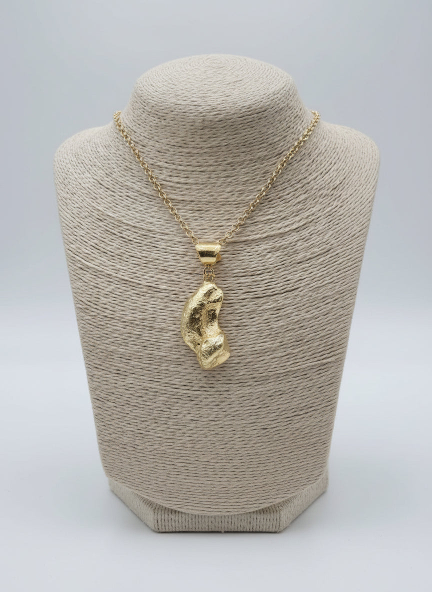 “Collana elegante con agata blu geode centrale”