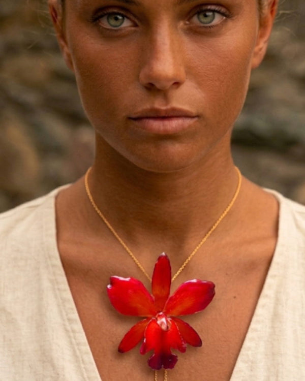 collana orchidea rossa naturale resina saliscendi oro galvanico regolabile elegante