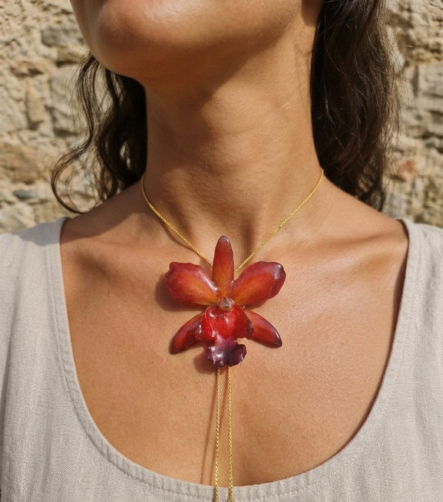 collana orchidea rossa naturale resina saliscendi oro galvanico regolabile elegante