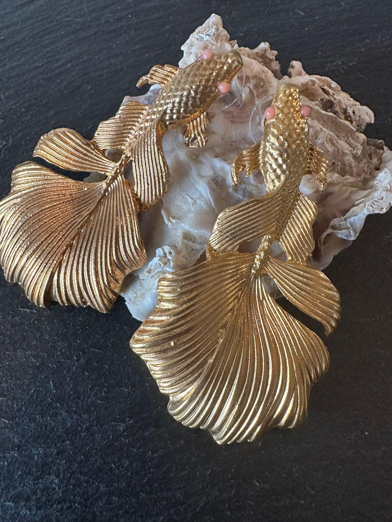 orecchini-carpe-giapponesi-oro-bronzo-coralli-rossi.jpg