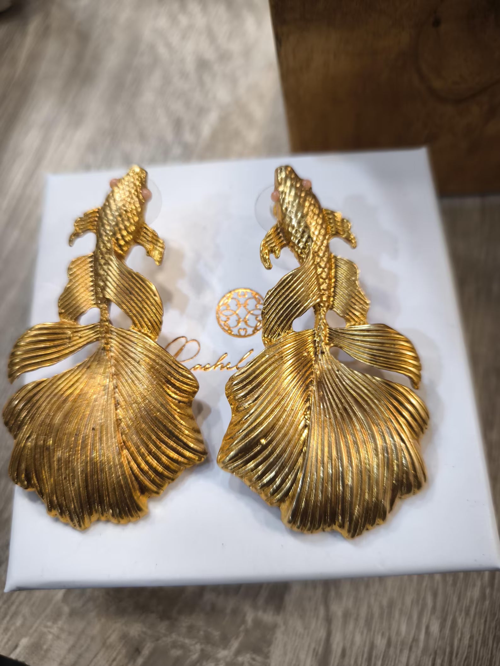 orecchini-carpe-giapponesi-oro-bronzo-coralli-rossi.jpg