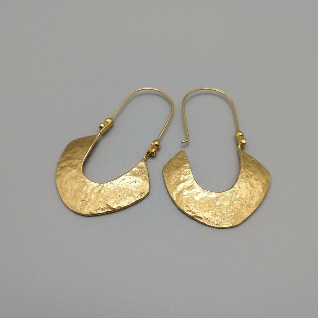 Orecchini etruschi in oro su bronzo realizzati a mano con tecnica della battitura