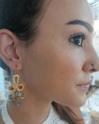 Orecchini stile Etrusco in oro opaco su bronzo con topazi blu e coralli rosa 5,5 cm