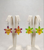 Orecchini con mini orchidee naturali in resina con ganci in argento nickel free