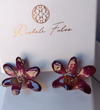 orecchini pendenti artigianali con gancio a monachella in argento e intere orchidee vere viola 3D 