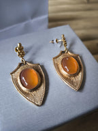 Orecchini stile antico in oro su bronzo con quarzi arancio naturali taglio cabochon